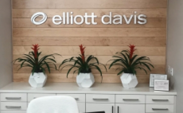 如何設(shè)計(jì)一個企業(yè)形象墻來展示企業(yè)的魅力